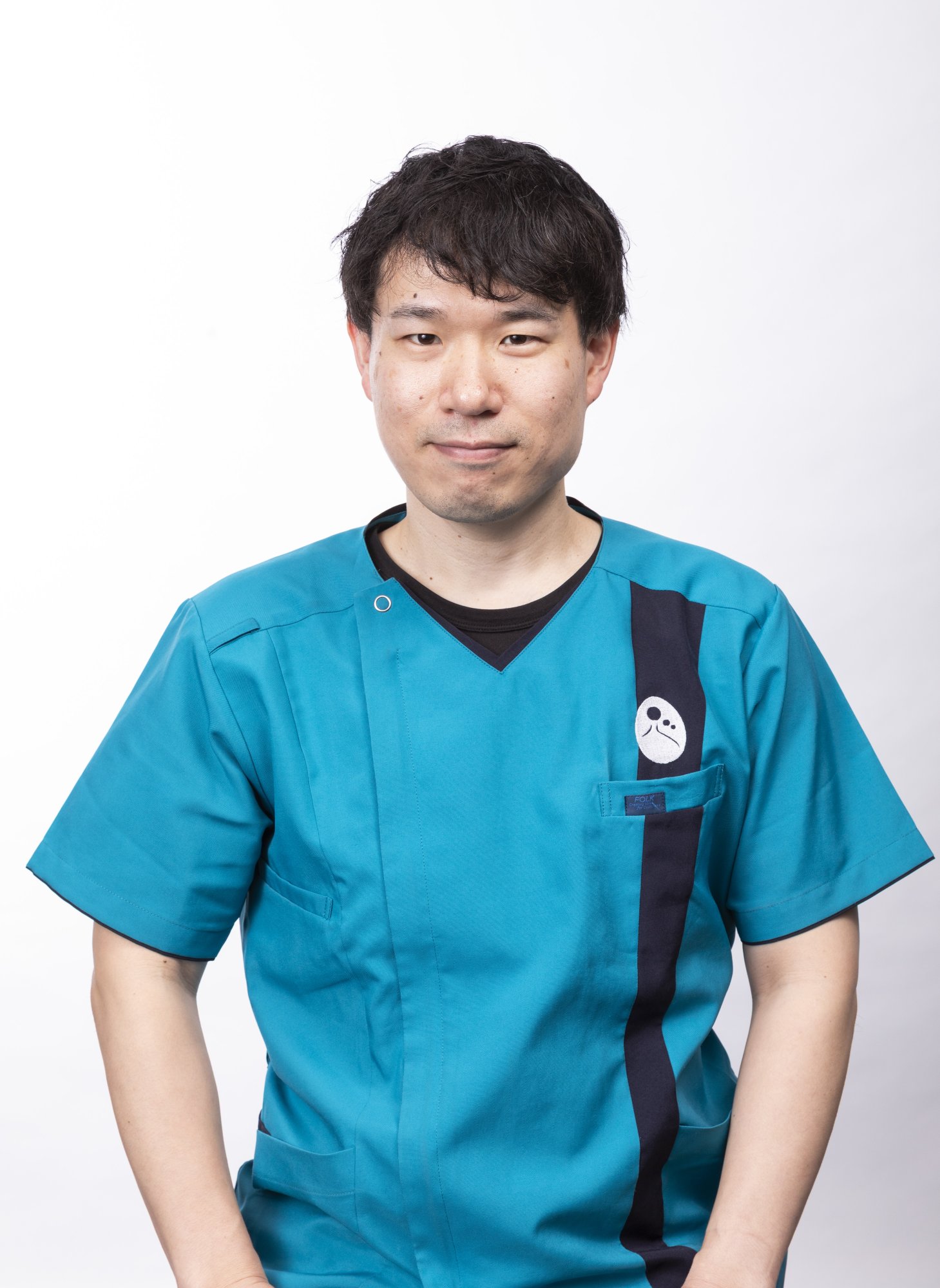 青木　功貴
